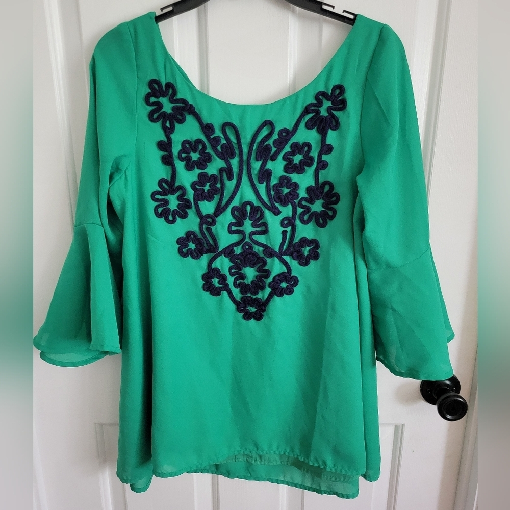 Judith March Women's Green Bell Sleeve Embroidered Blouse Size Large - Picture 1 of 6